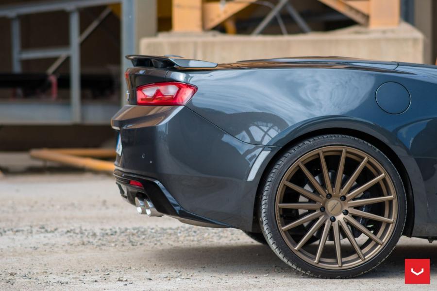 Детали экстерьера Chevrolet Camaro Convertible on Vossen Wheels (VFS2) 2017 года  (фото 15 из 22)
